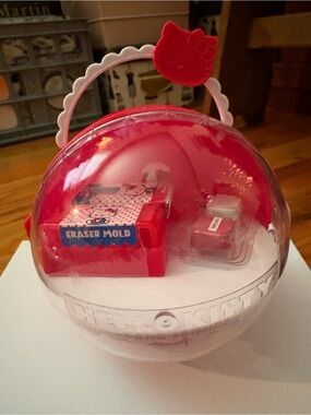MGA's Miniverse - Make It Mini Hello Kitty ; Red
